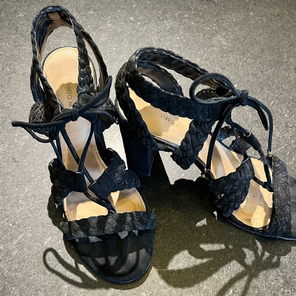 Antonio Melani black suede strappy heels 8.5